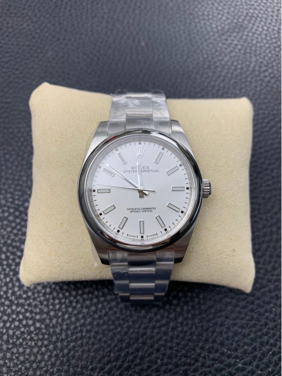 Rolex oyster perpetual-39MM-114300-0004 