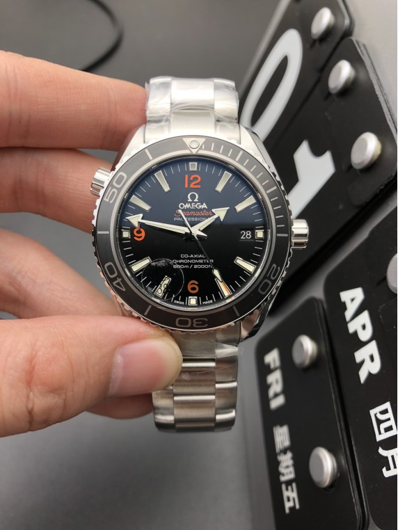 Omega Seamaster Planet Ocean 232.30.38.20.01.002 