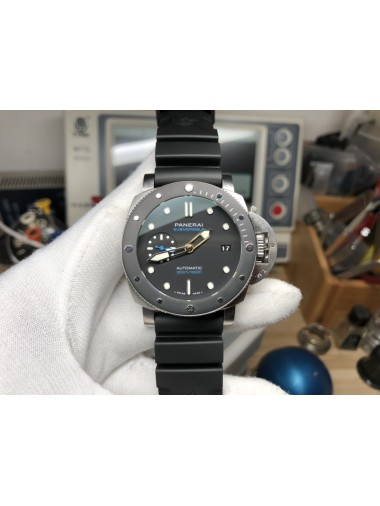 Panerai Submersible 42MM PAM00683 