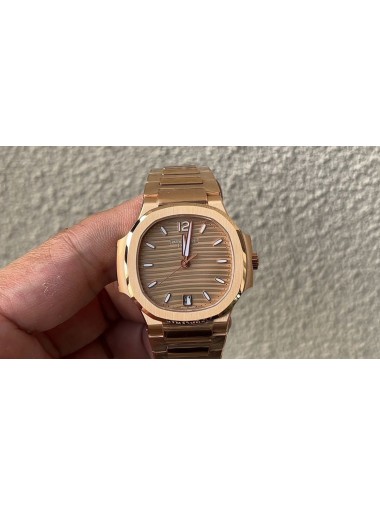 Patek Philippe Nautilus7118-1R-010